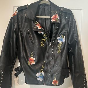 Brand new leather embroidered jacket firs like a M-L